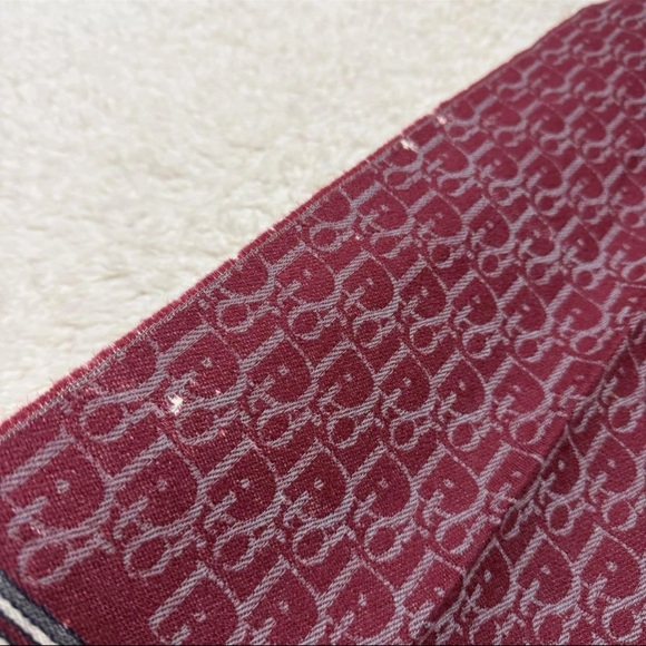 Christian Dior 100% Meringwool scarf - Picture 12 of 17